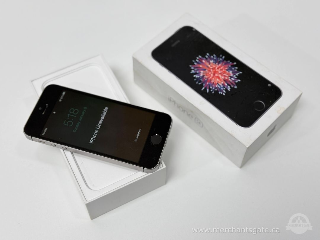 Apple iPhone SE 128GB Space Gray A1723 As-Is Parts Only With Box