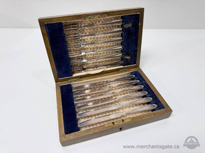 Vintage Fish Set in Wooden Case | Likely Silver Plate | Complete Service | Cutlery Box / Barrhaven
