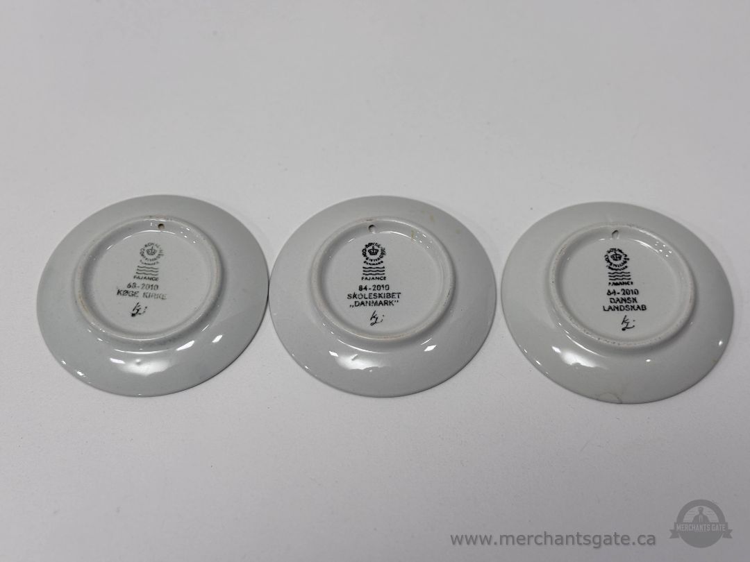 Royal Copenhagen Fajance Blue White Mini Plates Denmark Set of 3 Decorative Dishes