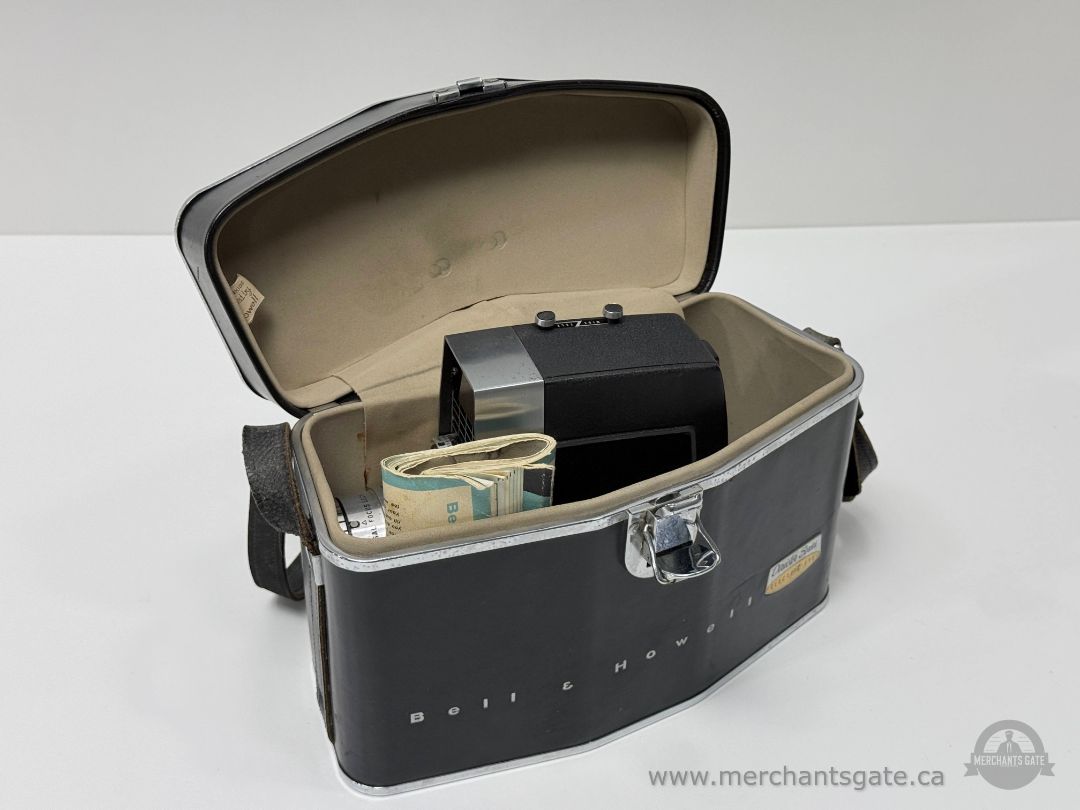 Bell and Howell Zoomatic 8mm Movie Camera with Case