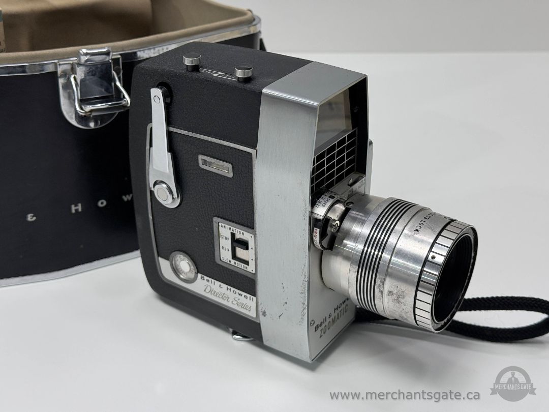 Bell and Howell Zoomatic 8mm Movie Camera with Case