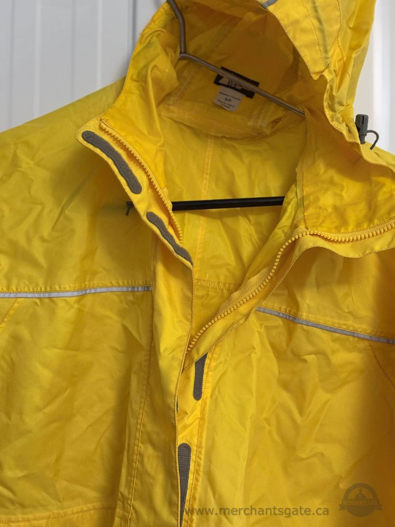 MEC Yellow Hooded Rain Jacket Womens Size Small Made in Canada