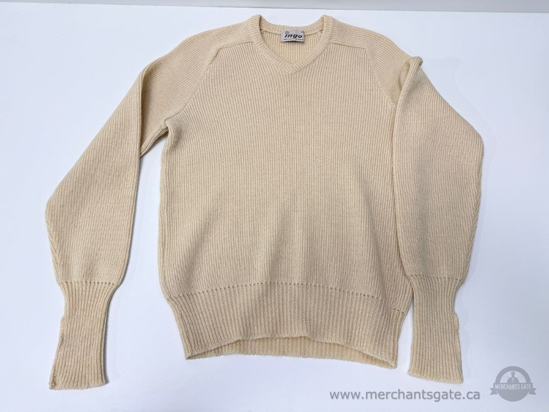 Ingo Womens Knit Sweater with V Neck Made in Canada Size Sm