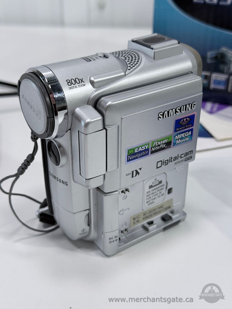 Samsung SCD230 Mini DV Digital Camcorder with Box and Accessories