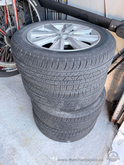 Toyota Yaris OEM 4x100 Rims + Kumho Solus 185/60R15 Tires Set of 4