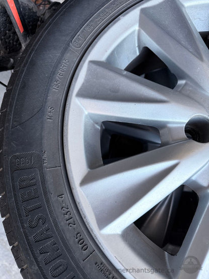 Toyota Yaris OEM 4x100 Rims + Kumho Solus 185/60R15 Tires Set of 4