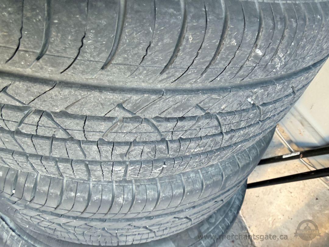 Toyota Yaris OEM 4x100 Rims + Kumho Solus 185/60R15 Tires Set of 4