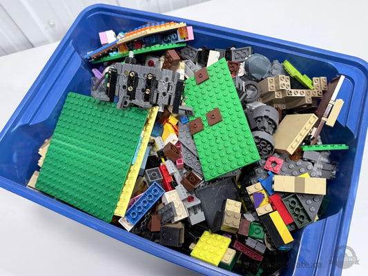 Bulk LEGO Lot 8.8 lbs Mixed Bricks Plates Baseplates Wheels Parts Pieces TOTE E