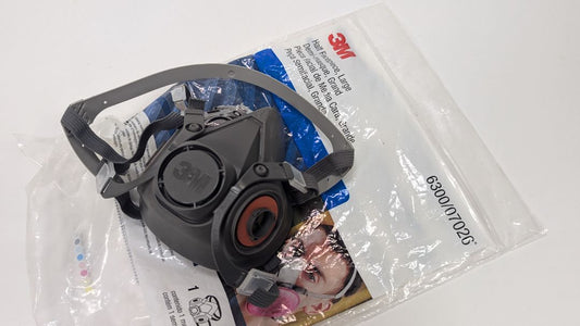 New! 3M Half Facepiece Reusable Respirator 6300/07026 Large