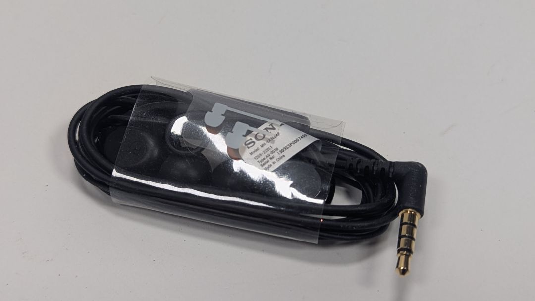 New! Genuine Sony MH-EX300AP Stereo In-Ear Headphones w/ Remote & Microphone